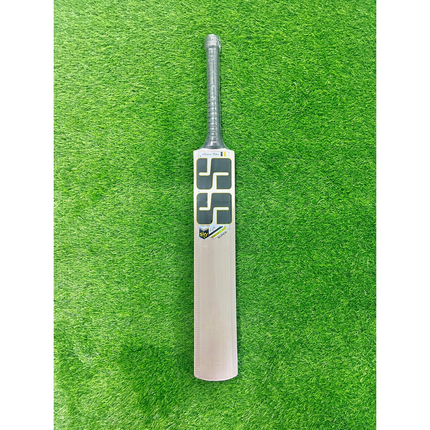 SS SKY Super Kashmir Willow Cricket Bat - Junior Size Harrow